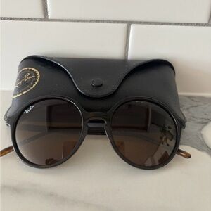 Ray-Ban Round Sunglasses